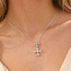 🔥Tijdelijke flash sale✧ Kruisvormige sprankelende ketting | Elegante geometrie met een vleugje licht ✧
