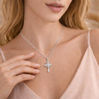 🔥Tijdelijke flash sale✧ Kruisvormige sprankelende ketting | Elegante geometrie met een vleugje licht ✧