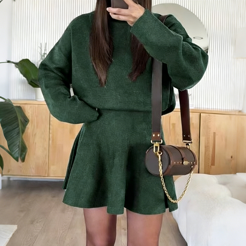 Damesjurk met hoge kraag, A-lijn en tweedelig set