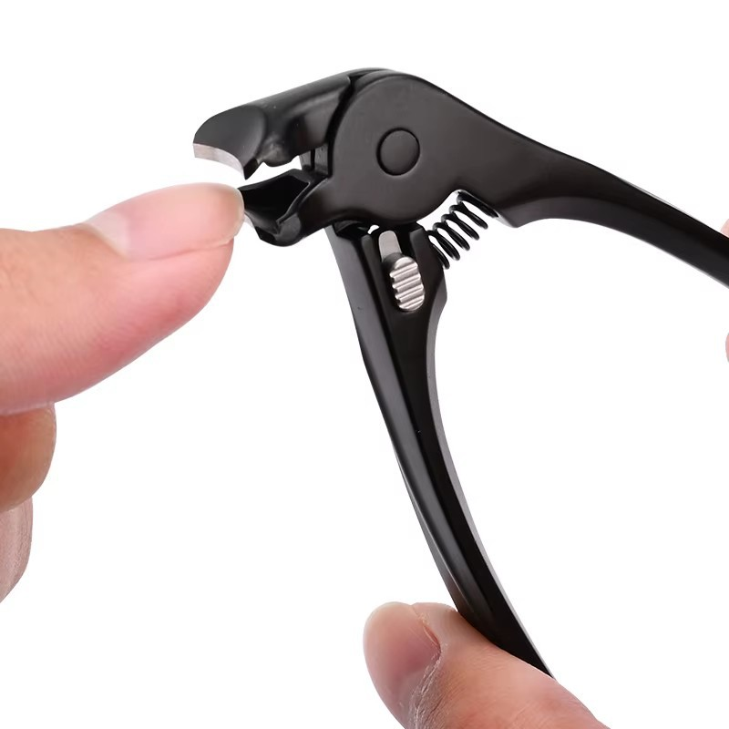 Roestvrijstalen nagelknipper met spatbescherming – Grote opening voor ingegroeide nagels en voetverzorging ✂️👣