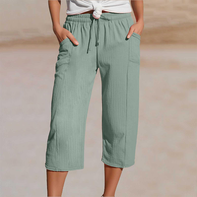Women's plain-coloured pleated cotton and linen short